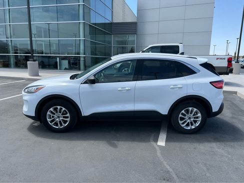Certified 2022 Ford Escape SE AWD/4WD image 12