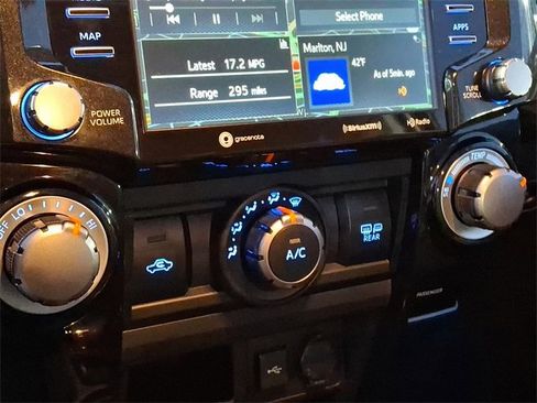 Certified 2024 Toyota 4Runner TRD Off-Road Premium image 22