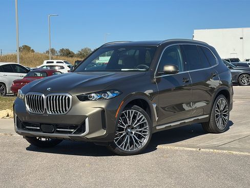 New 2026 BMW X5 sDrive40i image 1