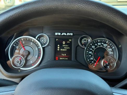 Used 2024 RAM 3500 Tradesman w/ Chrome Appearance Group AWD/4WD image 18