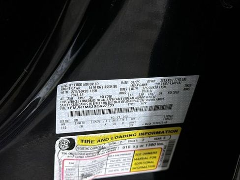 Used 2025 Ford Expedition Max Platinum AWD/4WD image 35