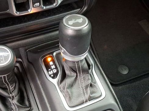 Used 2021 Jeep Wrangler Unlimited Sahara image 15