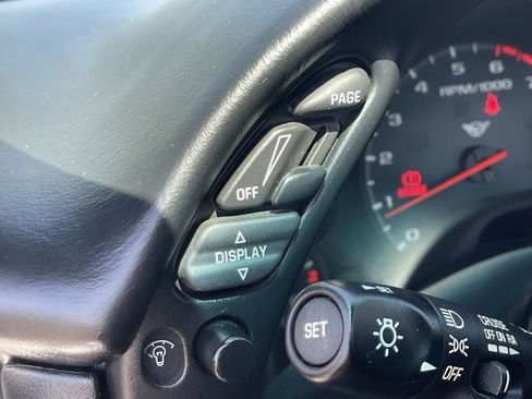 Used 2002 Chevrolet Corvette Convertible w/ Preferred Equipment Group2 RWD image 26