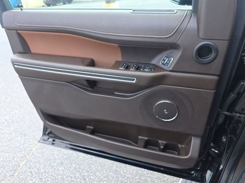 Used 2024 Ford Expedition Max King Ranch AWD/4WD image 29
