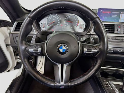 Used 2020 BMW M4 Convertible image 13