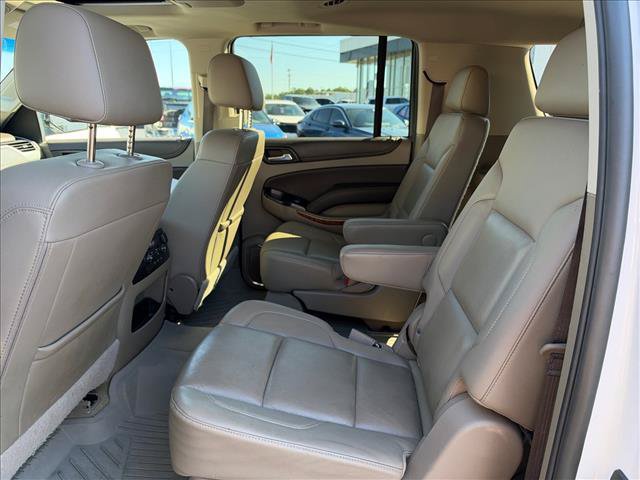 Used 2018 Chevrolet Suburban Premier AWD/4WD image 21