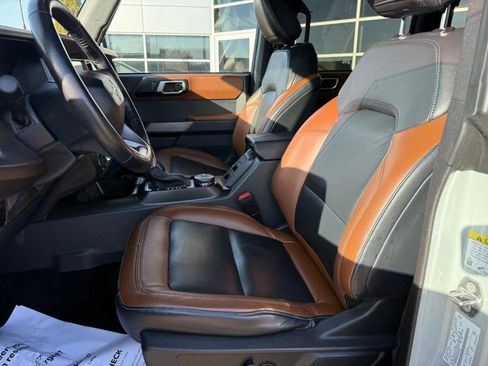 Used 2023 Ford Bronco Outer Banks image 16