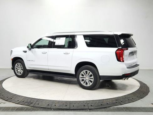 Used 2024 GMC Yukon XL Denali RWD image 5