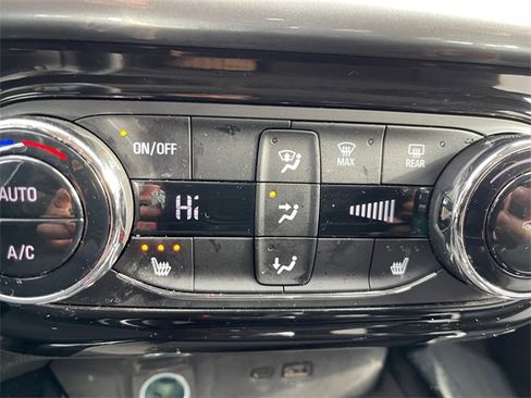 Used 2024 Chevrolet Trax LT w/ Driver Confidence Package image 25