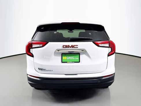 Used 2022 GMC Terrain SLE image 8