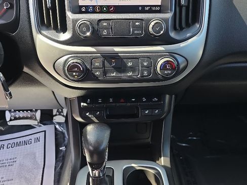 Used 2022 Chevrolet Colorado ZR2 AWD/4WD image 15