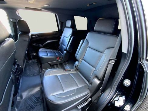 Used 2019 Chevrolet Tahoe LT w/ Z71 Midnight Edition image 16