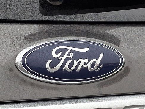 Used 2016 Ford Explorer Platinum image 41