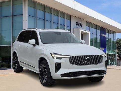 New 2026 Volvo XC90 B6 Ultra image 2