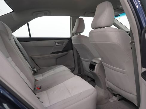 Used 2015 Toyota Camry LE FWD image 12