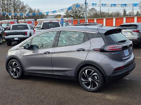 Used 2022 Chevrolet Bolt LT w/ Infotainment Package image 32