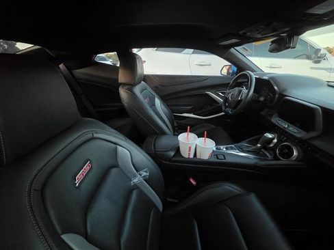 Used 2016 Chevrolet Camaro SS RWD image 9