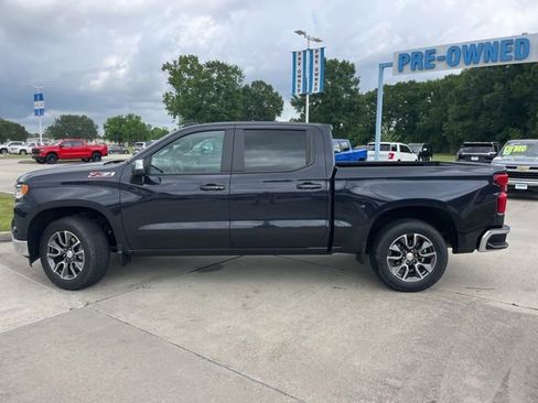 Used 2022 Chevrolet Silverado 1500 LT AWD/4WD image 4