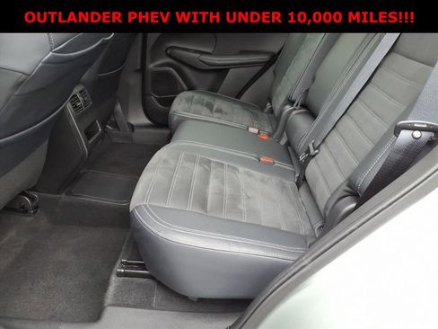 Used 2025 Mitsubishi Outlander SE AWD/4WD image 12