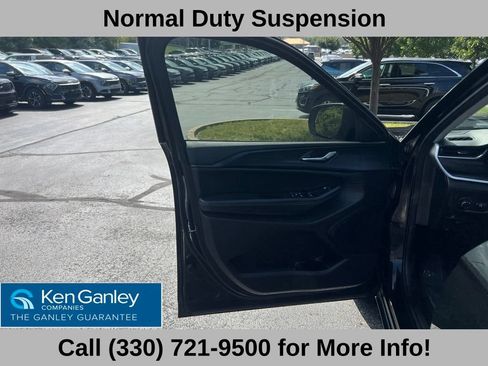 Used 2024 Jeep Grand Cherokee L Laredo AWD/4WD image 23