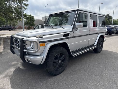 Used 2010 Mercedes-Benz G 550 image 3