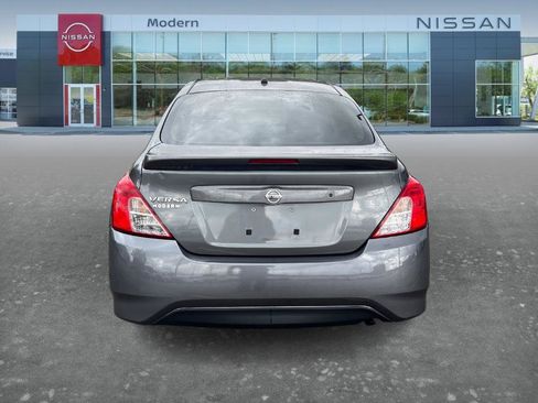 Used 2018 Nissan Versa S Plus FWD image 6