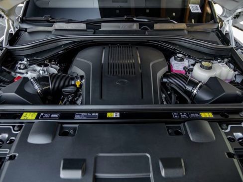 New 2025 Land Rover Range Rover Sport Dynamic SE AWD/4WD image 31