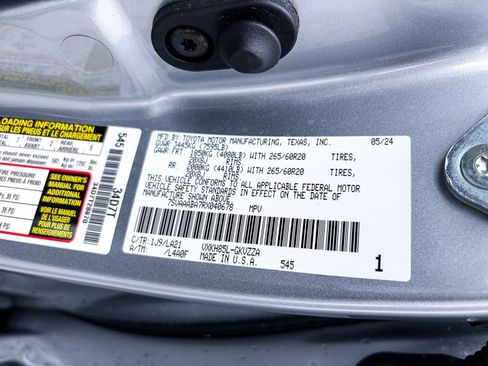 Used 2024 Toyota Sequoia Platinum image 40