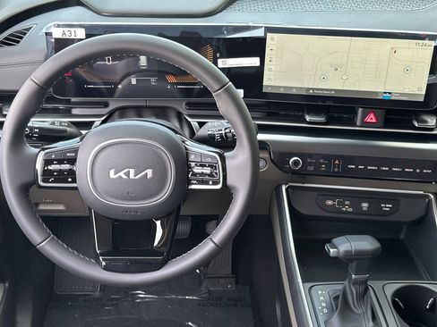 New 2026 Kia Carnival FWD image 12