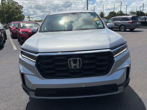 Certified 2025 Honda Pilot EX-L image 2