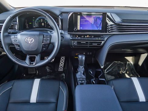 Certified 2025 Toyota Camry SE image 14