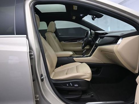 Used 2017 Cadillac XT5 Premium Luxury image 43