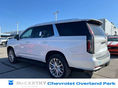 Used 2022 Cadillac Escalade Premium Luxury image 5