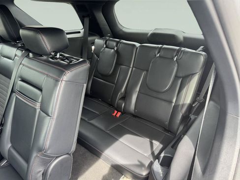 Used 2025 Ford Explorer ST-Line w/ ST-Line Street Pack AWD/4WD image 13
