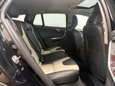 Used 2016 Volvo V60 T5 Cross Country w/ Convenience Package AWD/4WD image 14
