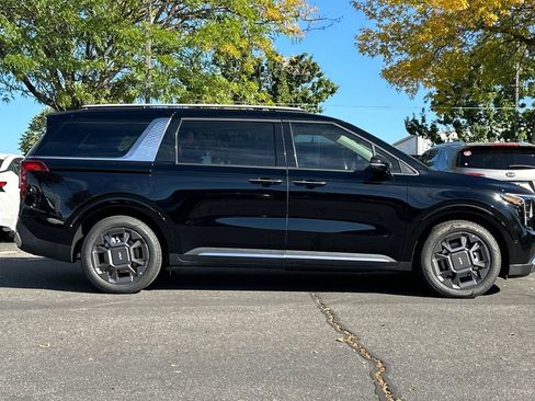 New 2026 Kia Carnival SX FWD image 3