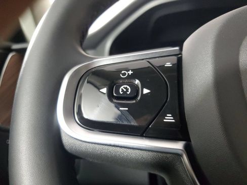 Used 2024 Volvo XC60 B5 Plus w/ Protection Package Premier AWD/4WD image 27