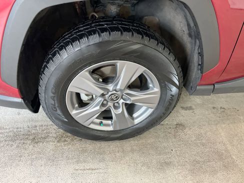 Certified 2022 Toyota RAV4 XLE image 10