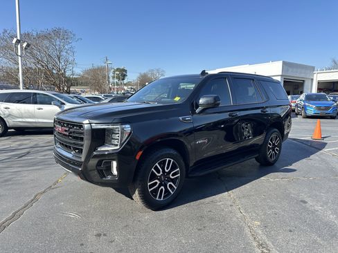 Used 2021 GMC Yukon AT4 w/ Rear Media and Nav Package image 5