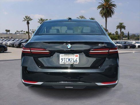 Used 2025 BMW 530i RWD image 6