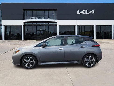 Used 2021 Nissan Leaf SV w/ SV Technology Package image 4