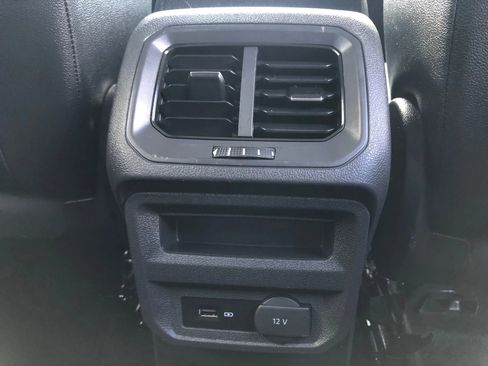 Used 2019 Volkswagen Tiguan SEL image 72