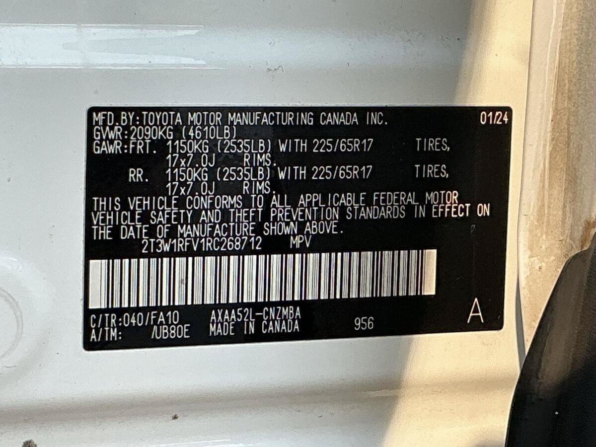 Used 2024 Toyota RAV4 XLE w/ Convenience Package FWD image 31