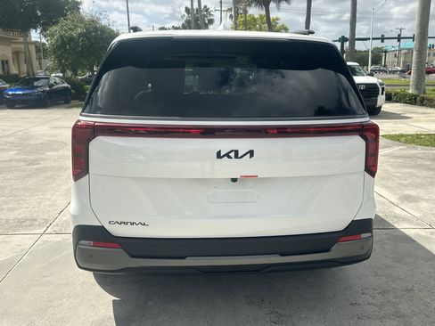 New 2026 Kia Carnival SX FWD image 7