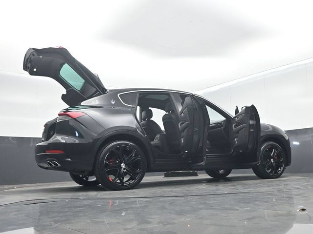 Used 2023 Maserati Levante GT AWD/4WD image 76