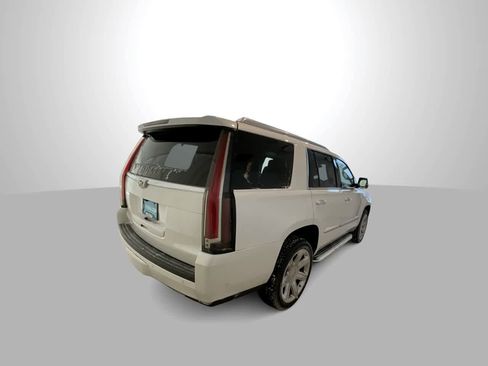 Used 2020 Cadillac Escalade Luxury image 8