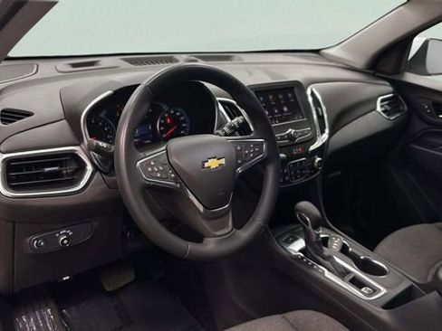 Used 2024 Chevrolet Equinox LT AWD/4WD image 16