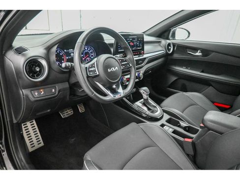 Used 2024 Kia Forte GT-Line w/ GT-Line Premium Package image 29