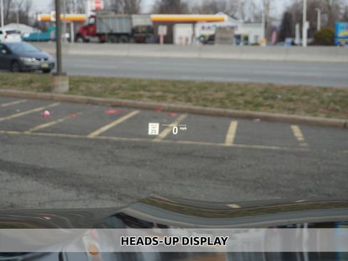 Used 2023 BMW X6 xDrive40i w/ M Sport Package image 7