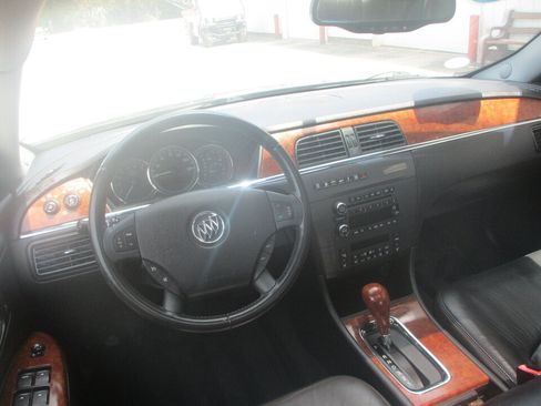 Used 2005 Buick LaCrosse CXS w/ Gold Convenience Package FWD image 7